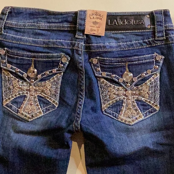 NWT LA Idol Bermuda denim Embellished cross shorts sz. 1 - Picture 3 of 7